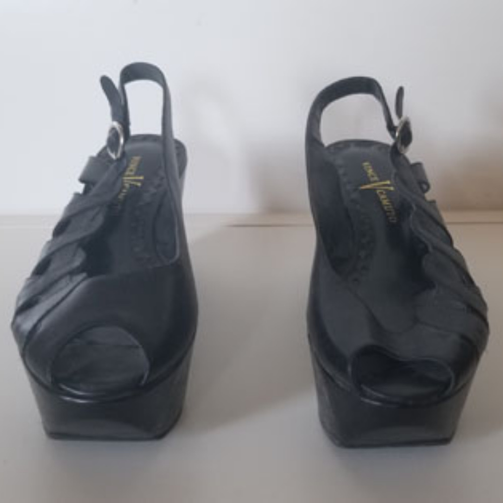 Shoe